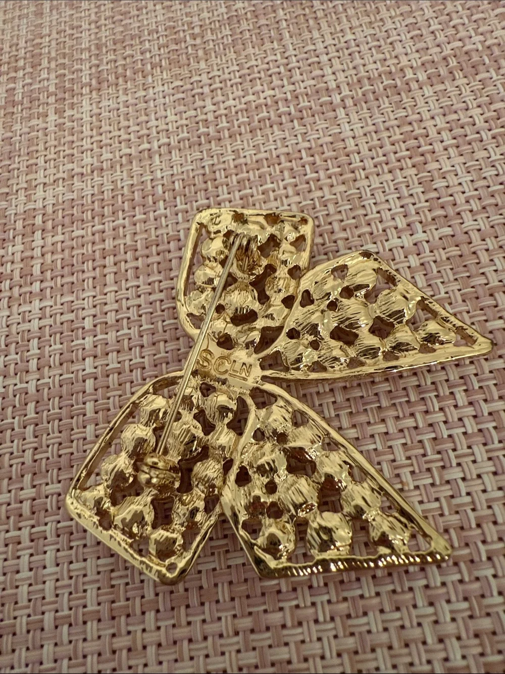 Stoney Clover Lane use pin